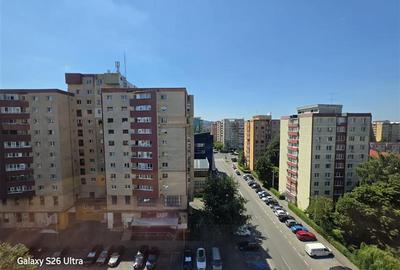 Apartament 2 camere semidecomandat, complet renovat .Str. Brăndușelor - 17