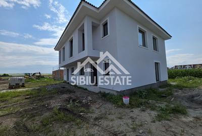 Duplex nou in Sura Mica, 4 camere, 3 bai - 4