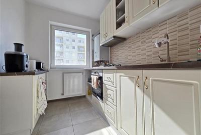 Apartament doua camere si boxa de vanzare in Top City Tractorul - 26