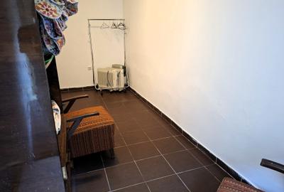 Apartament modest cu 2 camere de închiriat, la demisol - Cotroceni - comision 0% - 11