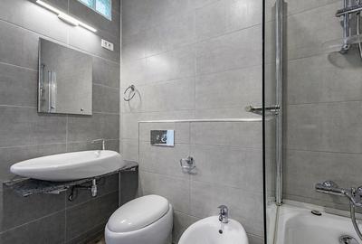Apartament 3 camere ultracentral, 80 mp | 2+ Locuri de parcare private | Piața 7 - 16