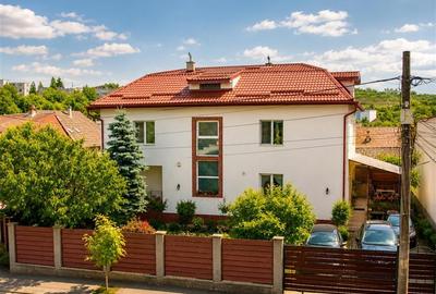 Casă individuală cu 8 camere în Gheorghe Doja