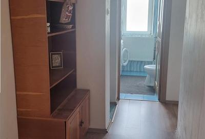 Apartament 3 camere de vanzare - Ostroveni, decomandat, etaj 7/10, 2 băi - 3