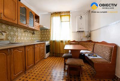 Apartament cu 3 camere decomandat în Dărmănești