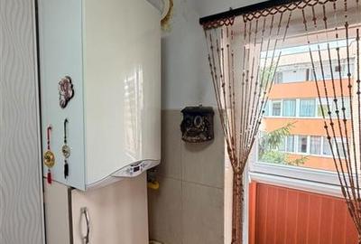 Oferta! Apartament  gata de mutat, 3 camere, decomandat, etaj 3/4, str Sitarului - 13