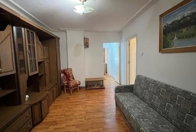 Apartament cu 2 camere decomandat în Metalurgie