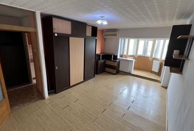 Garsonieră decomandată, mobilată în Lujerului