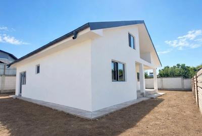 Casa de vanczare  P+M - 5 camere - 2