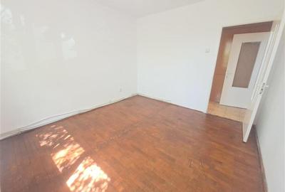 3 camere, etaj 2, aproape de centru – un apartament spatios si luminos, zona foa - 23