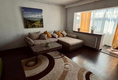 Apartament cu 2 camere decomandat, mobilat în Decebal
