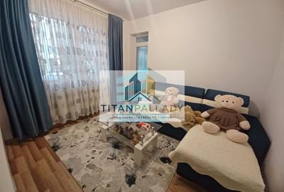 Apartament cu 2 camere decomandat în Titan