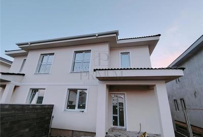 Duplex cu 4 camere în Moșnița Nouă