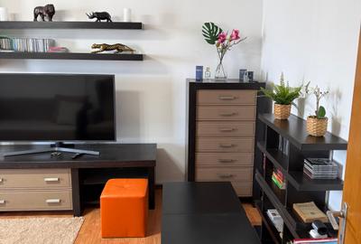 Apartament cu 3 camere decomandat în Drumul Taberei