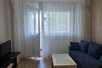 Apartament cu 2 camere semidecomandat, mobilat în P-ța Reșița
