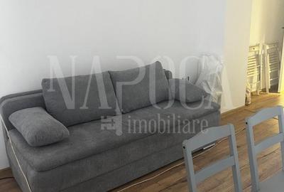 Apartament cu 3 camere semidecomandat, mobilat în Valenta