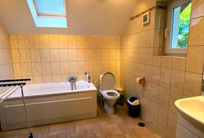 Vila Breaza  213Mp , teren 419mp , zona centrala , comision 1,5% - 30