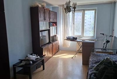 Apartament cu 3 camere în Crângași