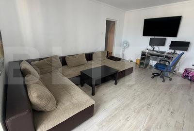 Apartament cu 3 camere decomandat, mobilat în Cetate