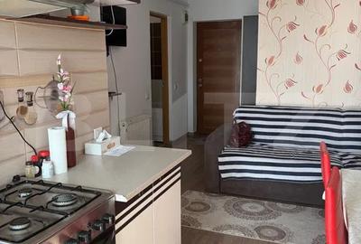 Apartament cu 2 camere semidecomandat, mobilat în Iris
