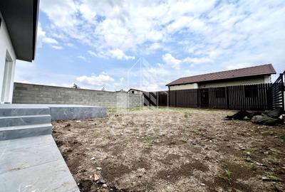 Casa individuala de vanzare pe parter, curte proprie, zona Sanandrei - 9
