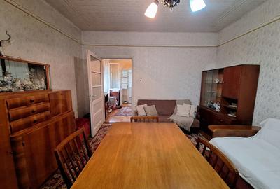 Casa tip duplex cu gradina generoasa-beci+bucatarie de vara+anexe –Zona Lunei - 1