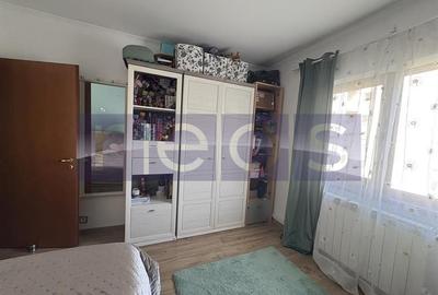 VANZARE 4 CAMERE DECOMANDAT PARCARE CALEA  VITAN - 9