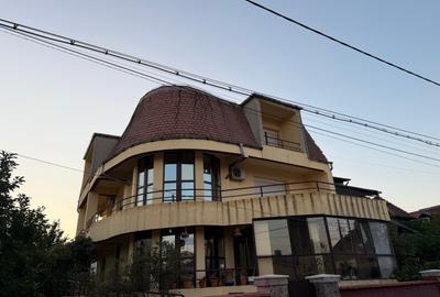 Vila individuala, demisol + p+2, 396mp utili, curte, garaj, centrala proprie - 1