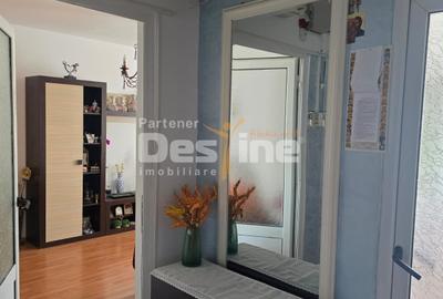Apartament de vânzare | Zona TÂRGU CUCU | semidecomandat, 3 camere - 5