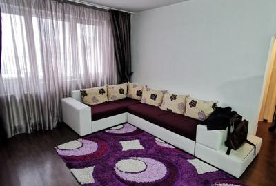 Apartament cu 2 camere semidecomandat, mobilat în Titan