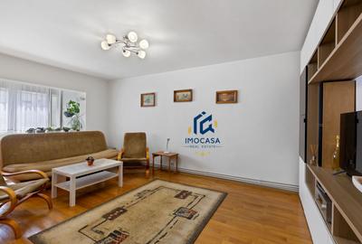 De vânzare Apartament 3 camere Mobilat si utilat., et. 3/4 Alfa, Arad. - 1