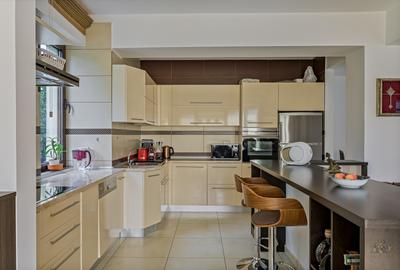 Floreasca - Str.Chopin - Apart. 4 camere + 3 locuri de parcare - 5