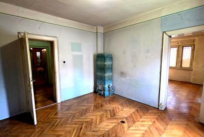 Apartament cu 4 camere , garaj si teren de 420 mp de vanzare zona Sub Arini - 9