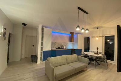 Apartament cu 3 camere decomandat, mobilat în Central