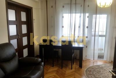 Apartament cu 3 camere decomandat, mobilat în Libertății