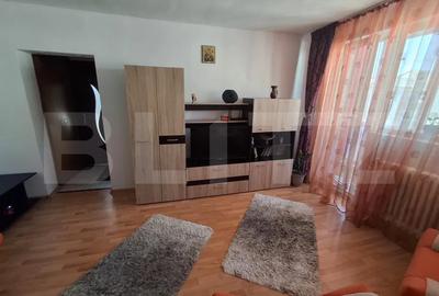 Apartament cu 2 camere semidecomandat, mobilat în Decebal