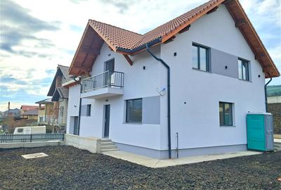 Casă individuală cu 5 camere în Popești