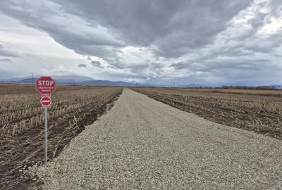 Teren intravilan de 1000 mp, în Stupini