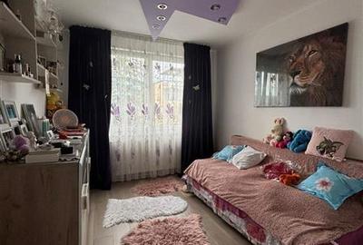 Apartament 4 camere, 2 bai, etaj 3/4, decomandat, cartier Tractorul. - 8