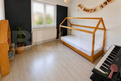Apartament cu 2 camere decomandat, mobilat în Tractorul