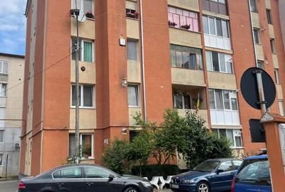 Vamd apartament cu 2 camere I MIcro I Etaj 2 I - 1