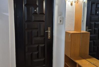 Apartament 2 camere, etaj 1, centrală proprie, str. Vasile Goldiș, Sfâ - 3