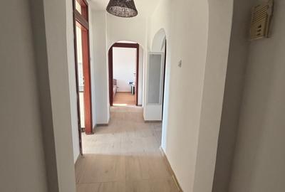 Inchiriere apartament 3 camere pe Calea Vacaresti - 16