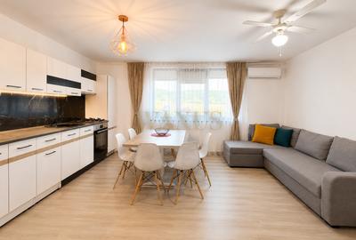 Apartament cu 2 camere semidecomandat, mobilat în Florești