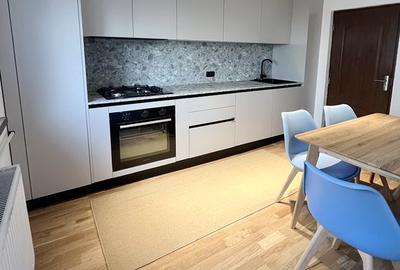 Apartament cu 2 camere decomandat în 1 Mai