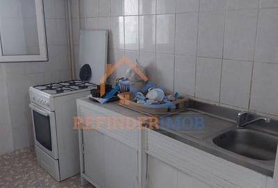 Apartament cu 3 camere decomandat în Rahova