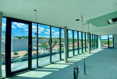 Apartament cu 3 camere decomandat în Calea Turzii