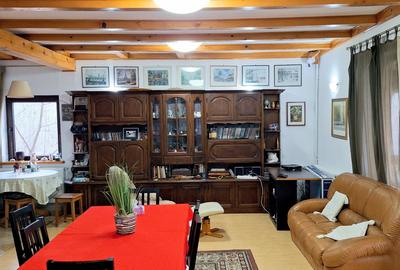 CASĂ DE VACANȚĂ ÎN COMARNIC - 4