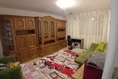 Apartament cu 2 camere decomandat, mobilat în Precista