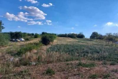 Teren Construcții intravilan de 2174 mp, în Pielești