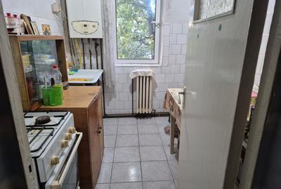 Apartament cu 2 camere decomandat în Alexandru cel Bun